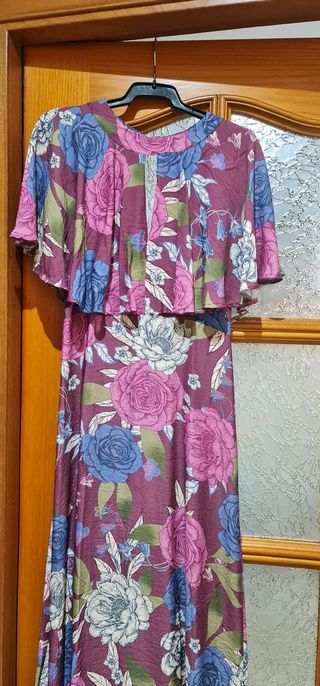 Precioso Vestido de Bonaire.Nuevo
