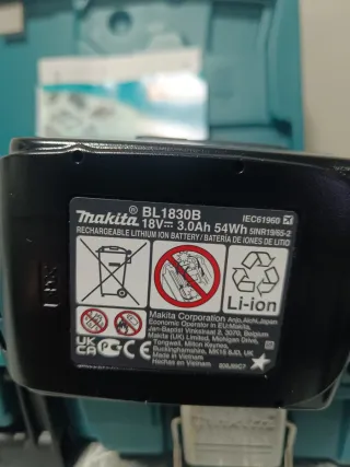 Taladro Percutor Makita DHP453RFE 18V LXT