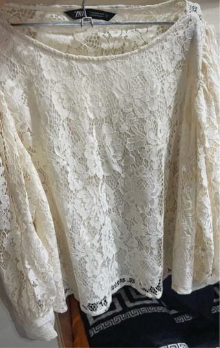 Blusa encaje Zara