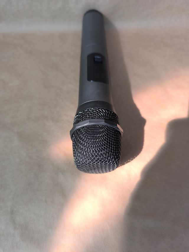 Micrófono inalámbrico con receptor - Nuevo