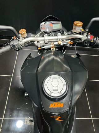 KTM 990 SUPERDUKE DESDE 110€/MES