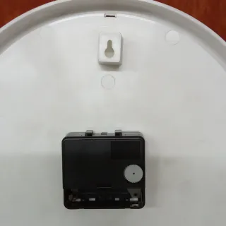 Reloj de pared blanco de 24,5 cm  , a estrenar