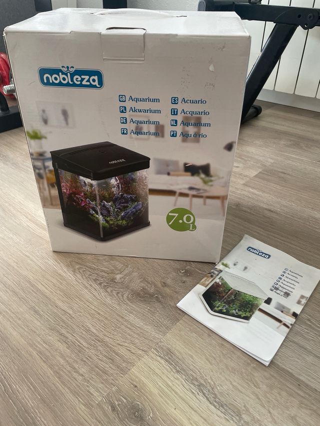 Acuario blanco con tapa