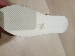 Zapatillas deportivas multicolor y plateadas