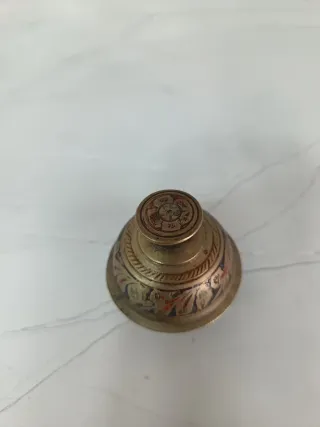 Campana de elefante decorada