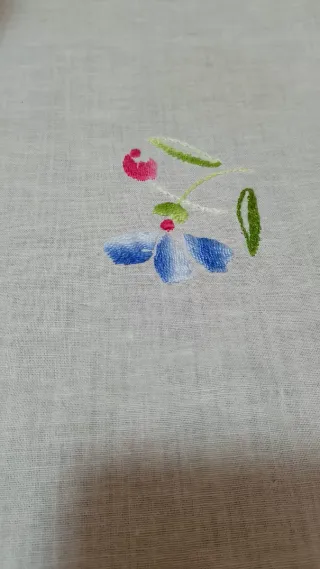 Antica tovaglia ricamata a mano