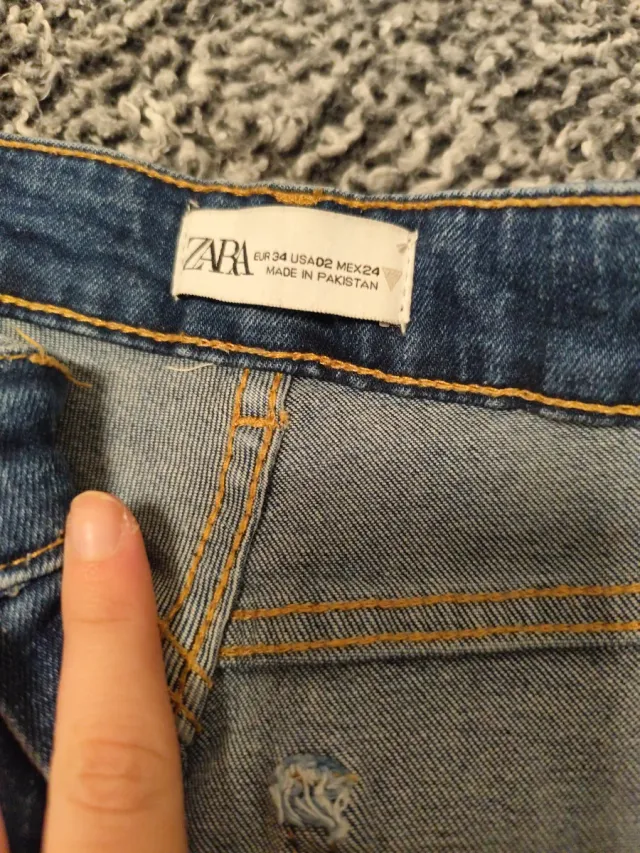 Pantalón vaquero flare Zara azul