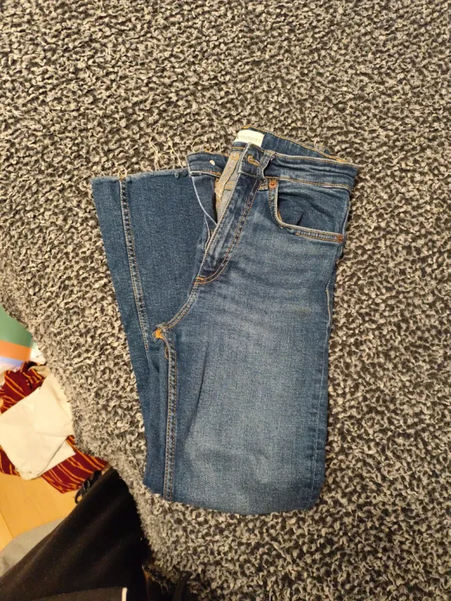 Pantalón vaquero flare Zara azul