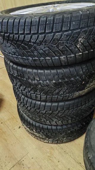 Llantas Mercedes 18 con neumáticos invierno
