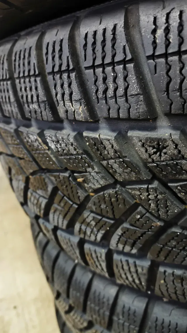 Llantas Mercedes 18 con neumáticos invierno