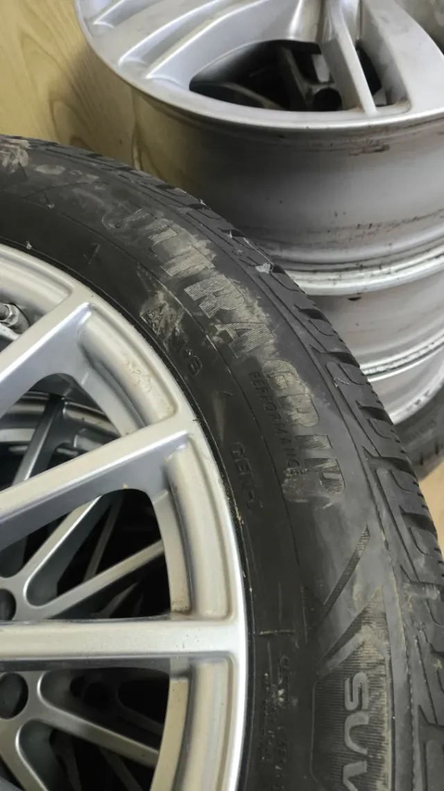 Llantas Mercedes 18 con neumáticos invierno