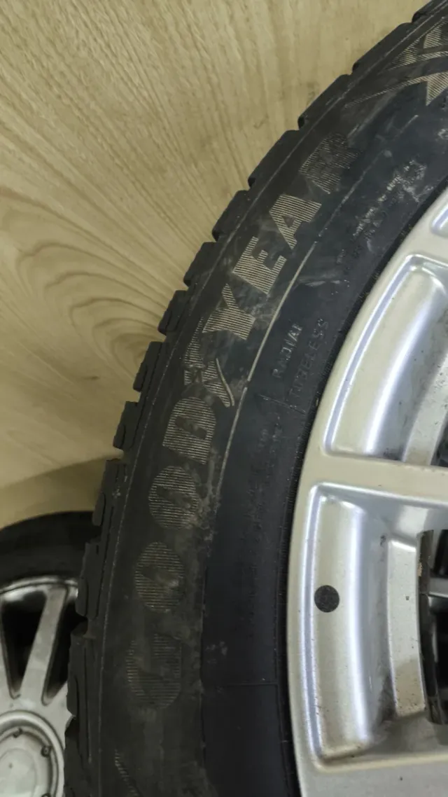 Llantas Mercedes 18 con neumáticos invierno