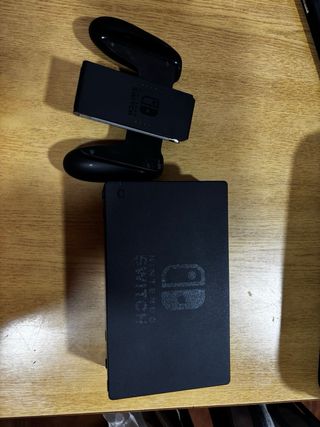 Nintendo Switch + Accesorios y Funda