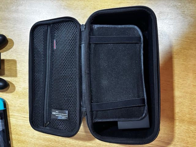 Nintendo Switch + Accesorios y Funda