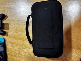 Nintendo Switch + Accesorios y Funda