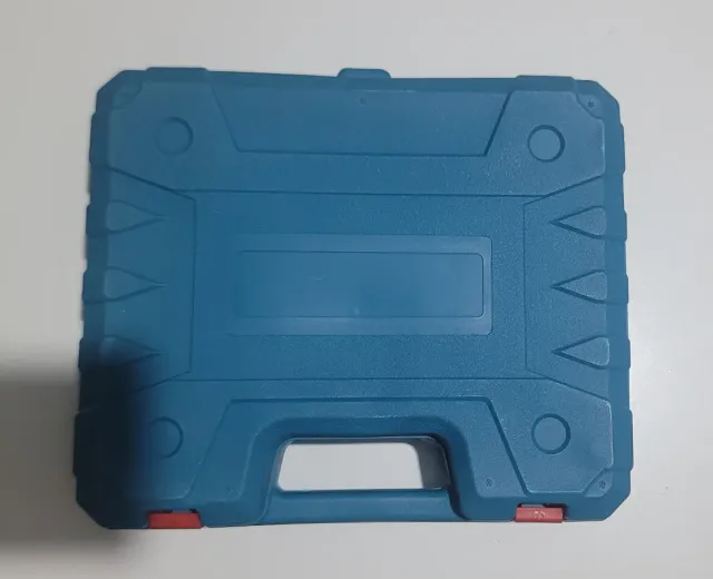 Taladro con 2 Batería,piezas y Maletín, todo nuevo