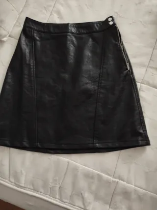 Minifalda Zara Piel Negra