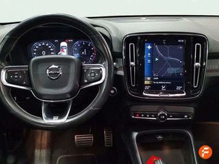 Volvo XC40 2.0 T4 AWD R-Design Auto