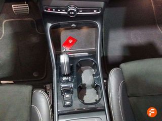 Volvo XC40 2.0 T4 AWD R-Design Auto