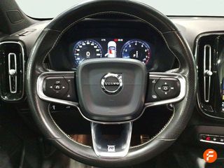 Volvo XC40 2.0 T4 AWD R-Design Auto