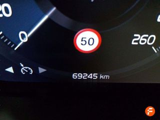 Volvo XC40 2.0 T4 AWD R-Design Auto