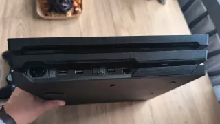 PS4 (PlayStation 4) Negra + Accesorios