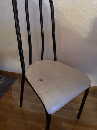 Juego de 2 sillas y dos banquetas