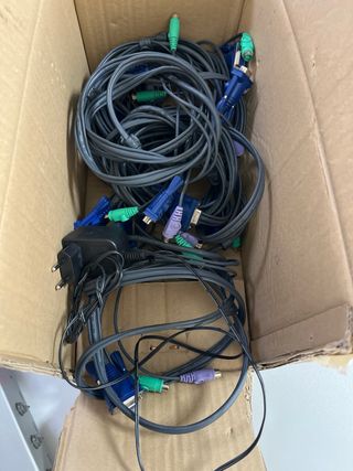 KVM MASTER VIEW 8 Tomas + 7 Cables