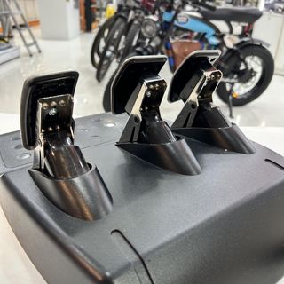 VOLANTE PARA XBOX LOGITECH G920 CON PEDALES Y CAJA + PALANCA DRIVING FORCE