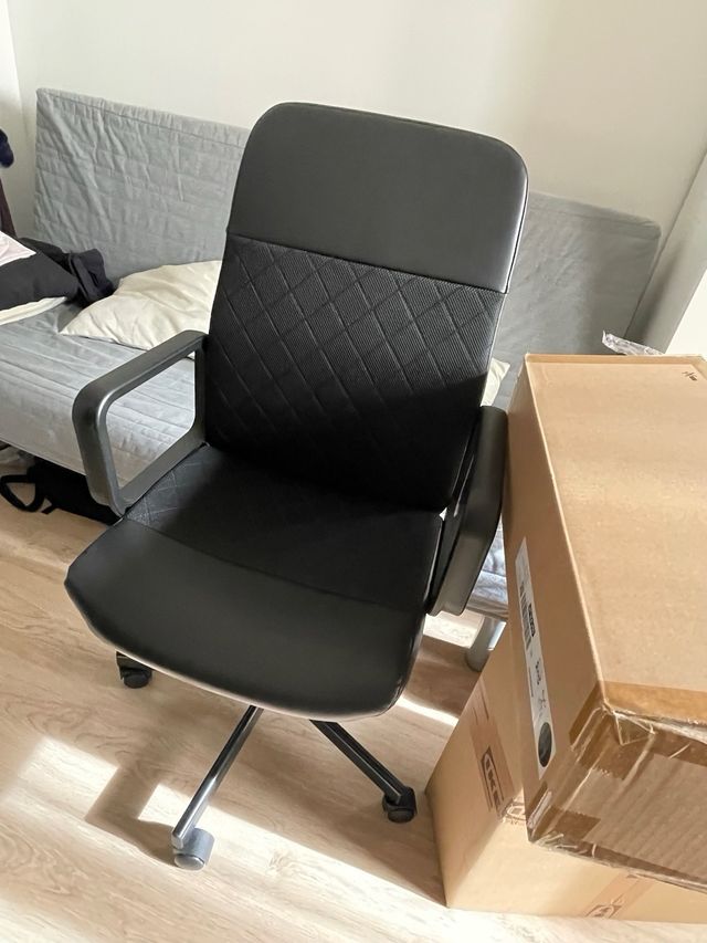Silla renberget Ikea oficina nueva.