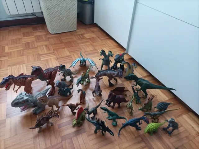 Lote 32  Dinosaurios