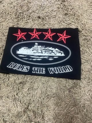 Camiseta Corteiz Negra y Roja Talla S