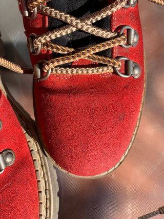 Botas de montaña rojas Pepe Amorós