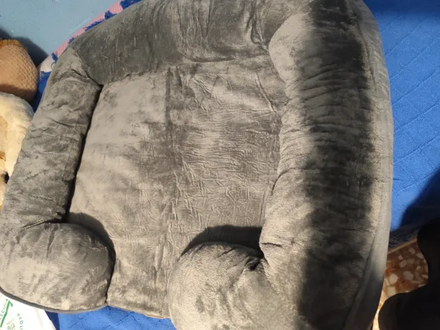 Cama ortopedica para perros medianos y pequeños .