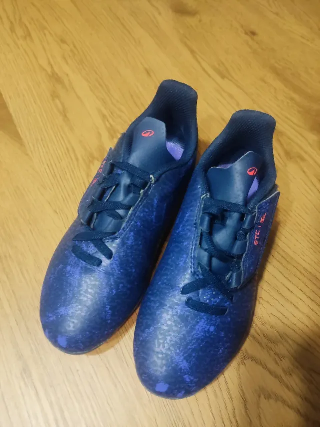 Botas de fútbol azules para niño