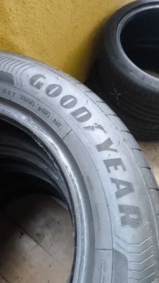 2 Neumáticos Goodyear EfficientGrip 205/60/16