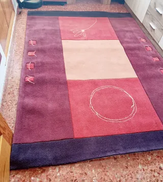 Grande tappeto OAT rosso e abitativo