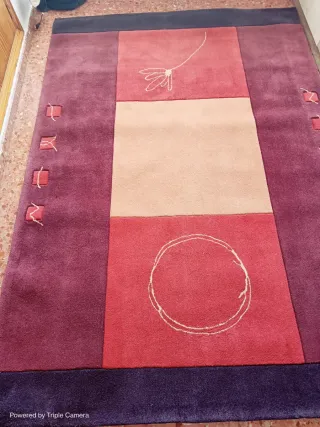 Grande tappeto OAT rosso e abitativo