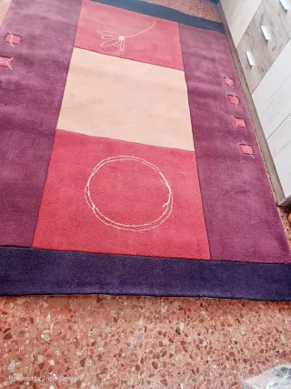 Grande tappeto OAT rosso e abitativo