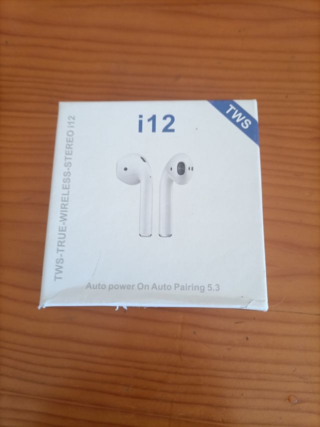 Auriculares i12