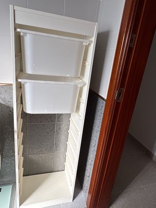 Mobile cassettiera in plastica bianca