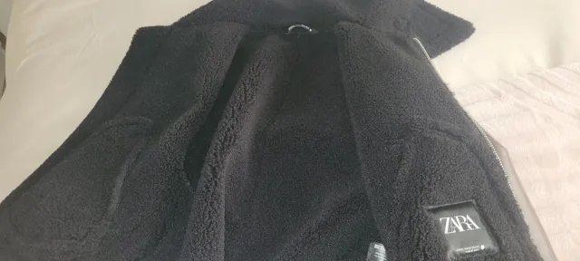 Cazadora Zara efecto piel