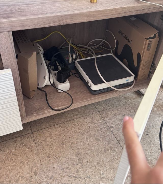 Mueble TV Ikea con cajón y puertas