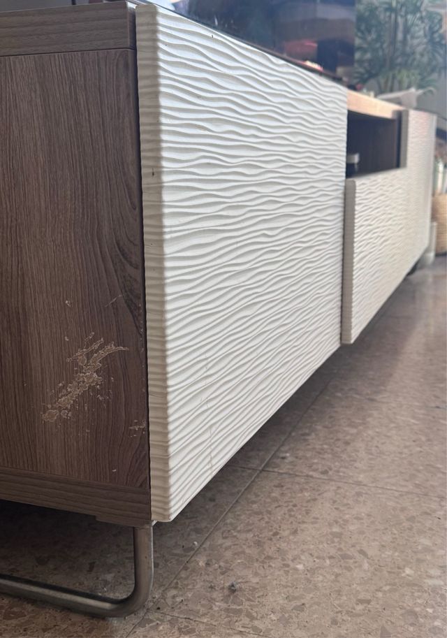 Mueble TV Ikea con cajón y puertas