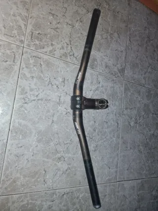 Potencia y manillar de bicicleta