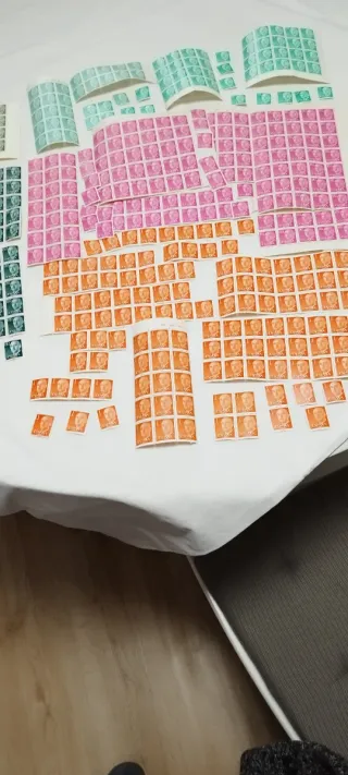 1 Lote sellos Franco semi pliego de varios importe