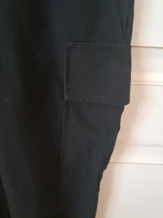 Pantalón cargo Bershka negro