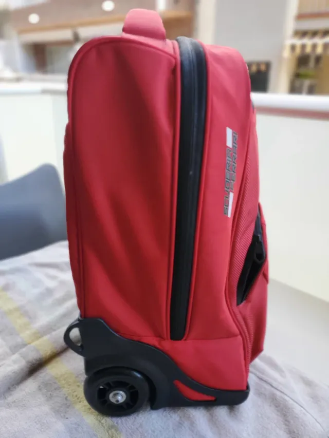 Mochila Ferrari Colegio, o maleta Juvenil Roja