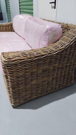 Sofá Ratán Marrón y Rosa