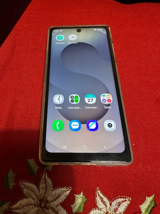 Smartphone Negro y 12 GB ram